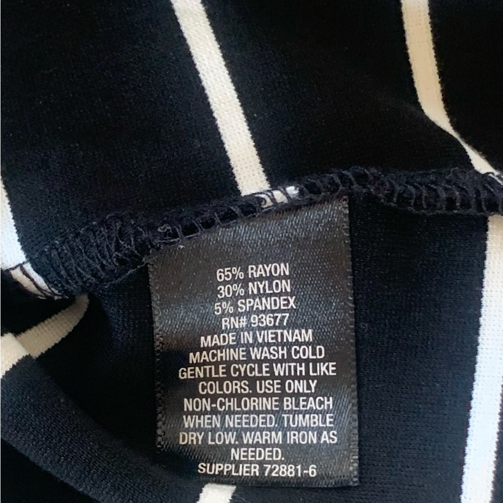 Worthington Petite Black White Striped Sweetheart Neck Puff Sleeve Top PM - Picture 8 of 8